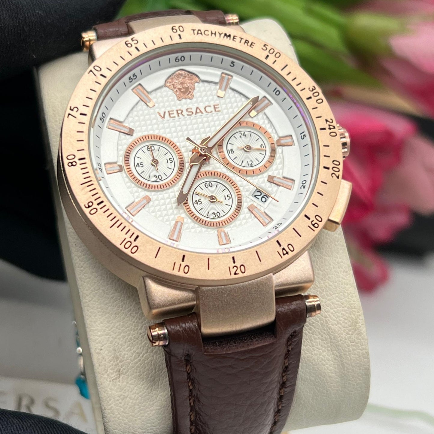 Montre Versace (Ref MM035 bracelet en cuir marron)