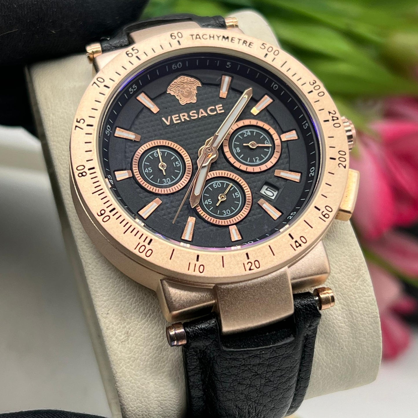 Montre Versace (Ref MM036 bracelet en cuir noir)